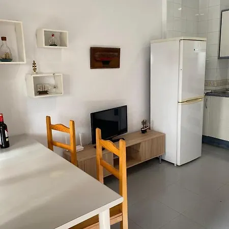 Уникальная Квартира На Берегу Моря С Бассейном Apartment
